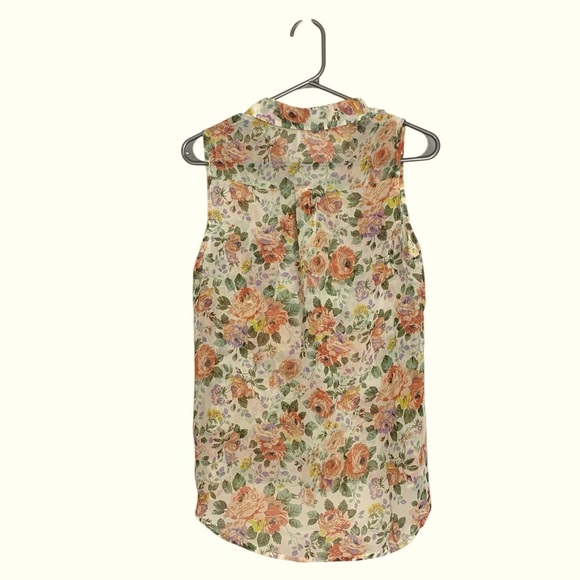 Ambiance Apparel NWOT Sheer, Sleeveless, Button Down Lightweight Summer Top - Picture 3 of 10